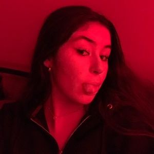 Meet your Posher, Kaela